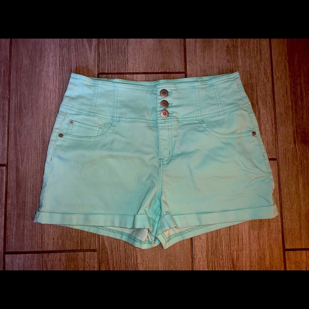 High Rise Mint Shorts Size 15